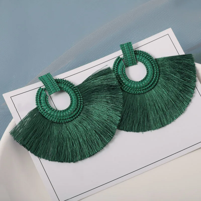 Green Новые модные богемные серьги с кисточками для женщин из хлопка и шелка, длинные висячие серьги с бахромой, вечерние женские ювелирные изделия - Окраска металла: Green