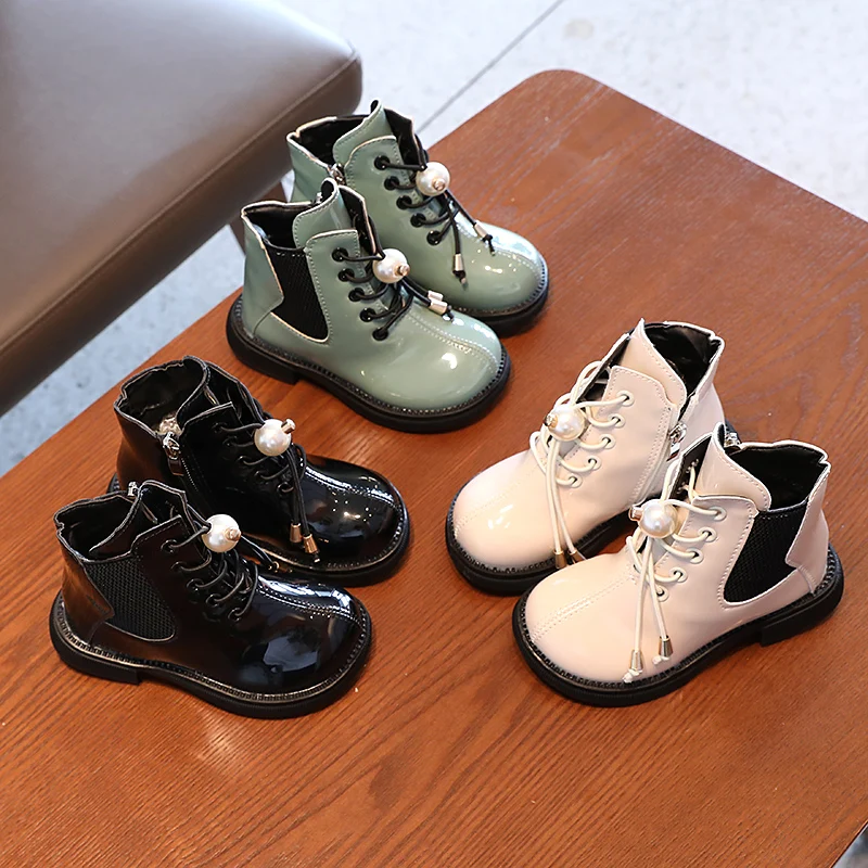 

Осенне-зимняя обувь Martin из лакированной кожи для девочек, детские ботильоны в британском стиле, модные детские Нескользящие ботинки на плат...