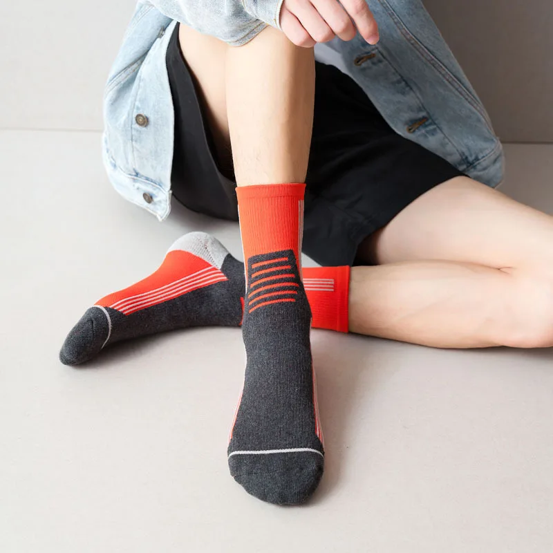 

2021 New Autumn Winter Socks Cotton Terry Thickened Feet Hosiery High Quality Men Women Outdoor Running Football Climbing Socks