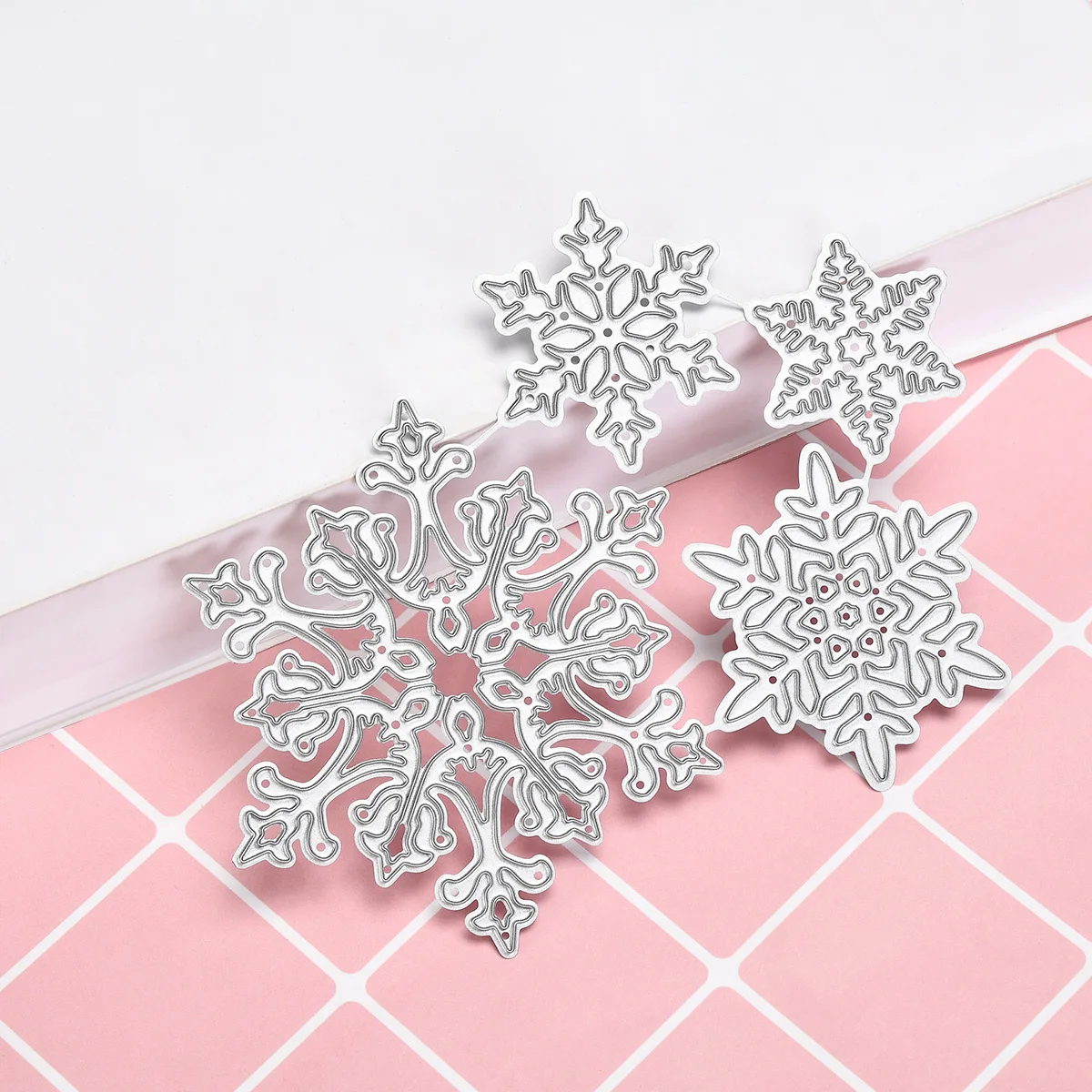 

4 PCS Set Christmas Cutting Dies Stencil DIY Scrapbook Photo Album Embossing Decor Paper Card Craft Template Metal Cut Die