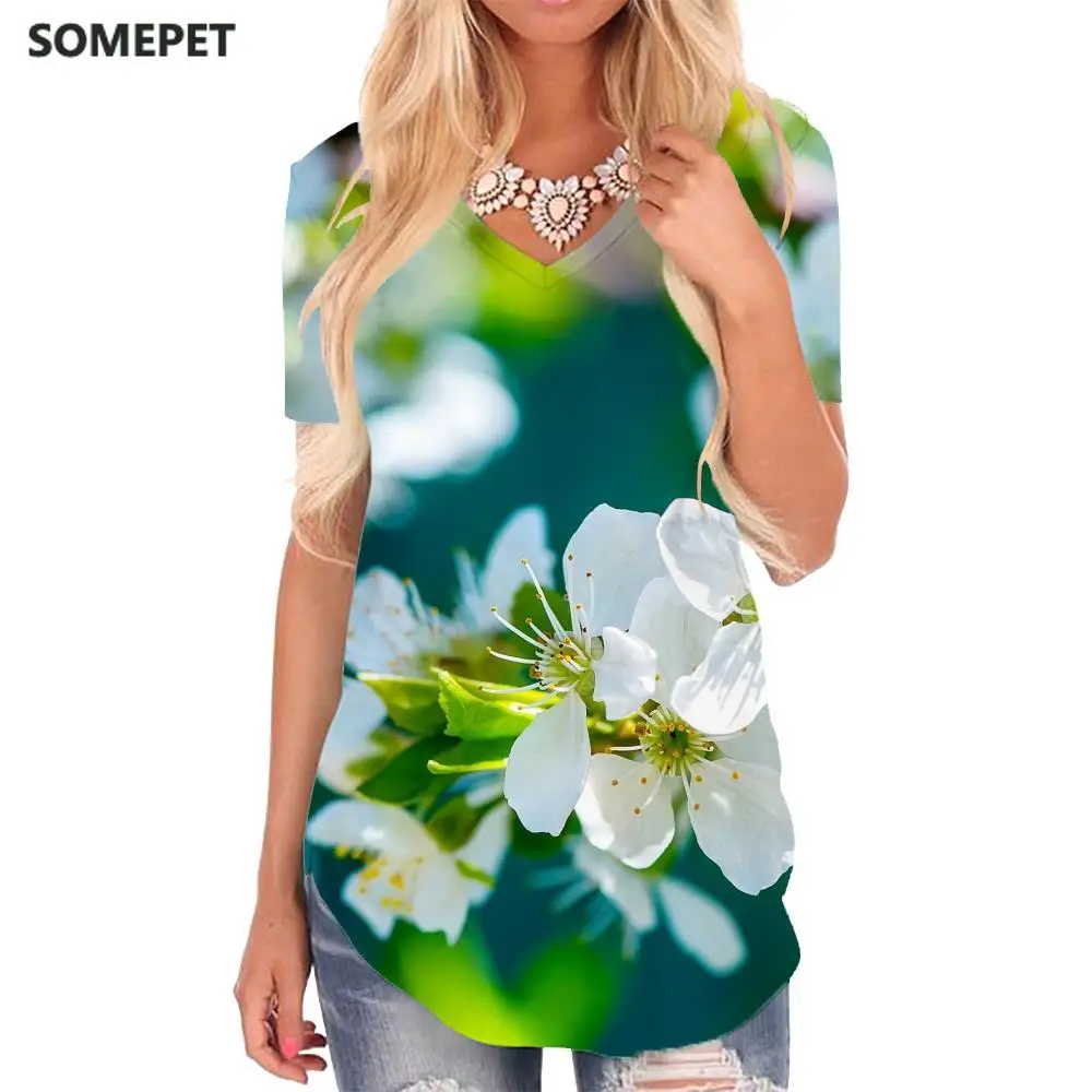 

Женская футболка в стиле панк-рок