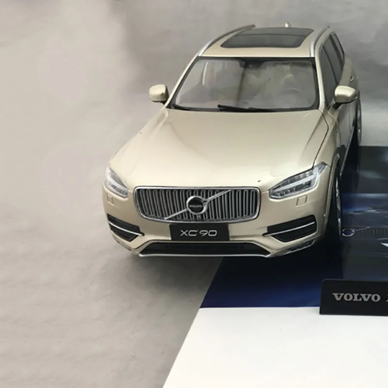 Modelo de coche VOLVO XC90 1:18 boutique, modelo de veh&iacute;culo + peque&ntilde;o regalo-2