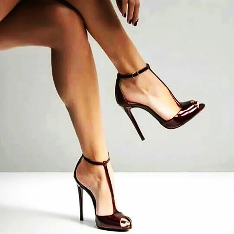 Туфли-лодочки с открытым носком и Т-образным ремешком бордовые однотонные