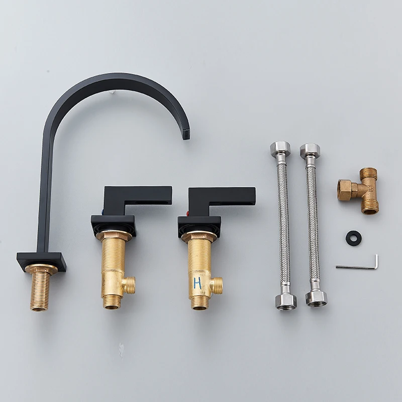 Золотистый смеситель для раковины горячей и холодной воды с тремя отверстиями