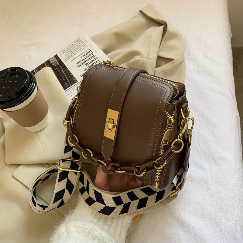 

Womens Handbags This Popular Women New Autumn and Winter Versatile Atmosphere Shoulder Messenger Bag Fashion Bucket Purses