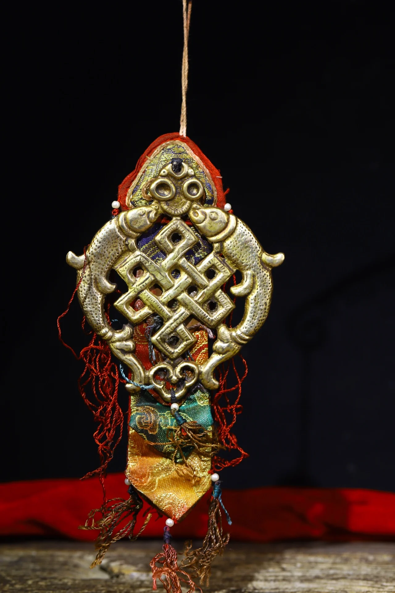 

Статуя из тибетской бронзы для молитвы, украшение для дома 10 дюймов в буддистском стиле, с флагами, отгоняет злых духов