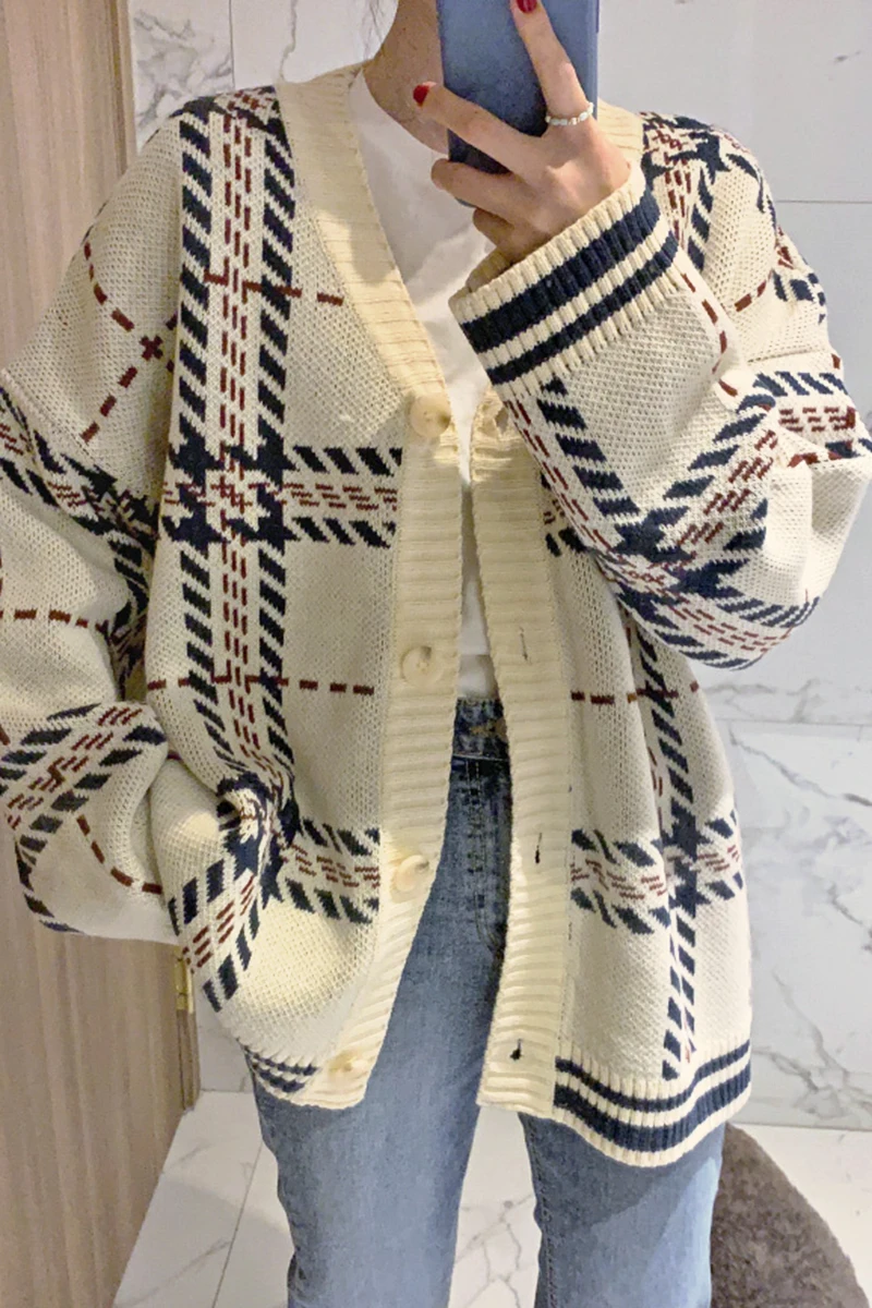 

ZCSMLL Korean Chic Autumn and Winter Retro V-neck Single-breasted Loose Wild Long-sleeved Knitted Cardigan Sweater Jacket