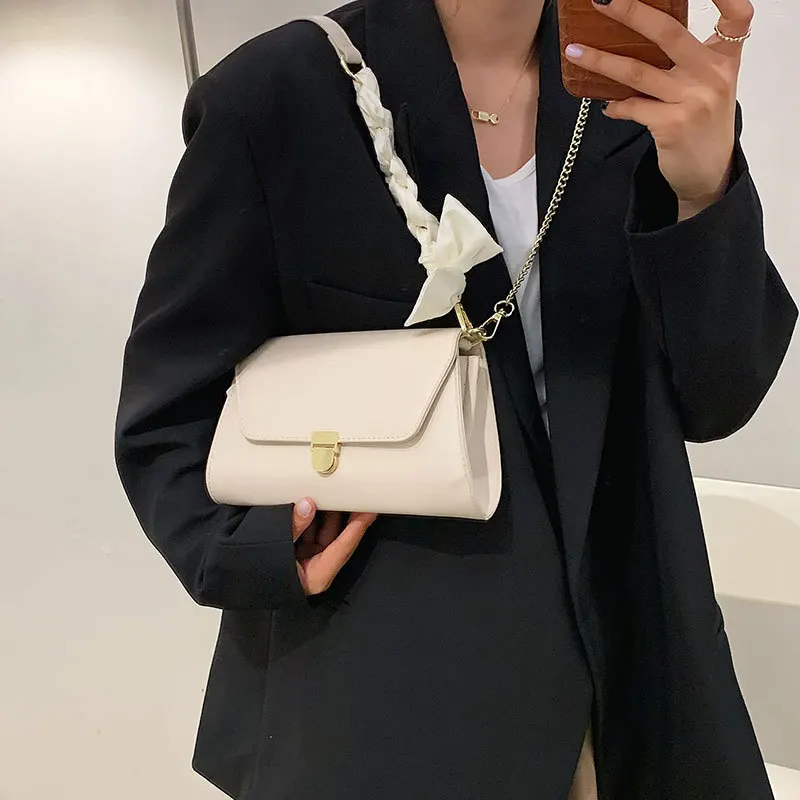 Underarm baguette bag female bag 2021 summer new fashion silk scarf shoulder bag messenger bag chain texture small square bag