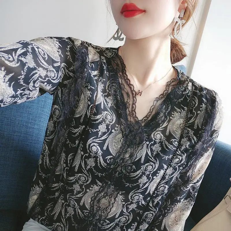 

Women Lace Shirt Long Sleeve Autumn New Korean Loose Printed V-neck Shirt Slimming Elegant Korean Fashion Clothing Blouse P392