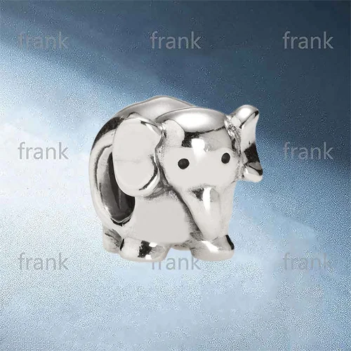 

790480 African Elephant Charm