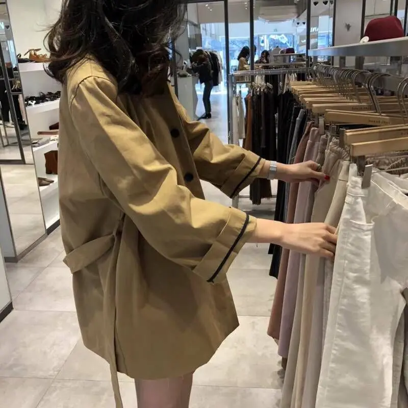 

Korean spring and autumn short trench coat