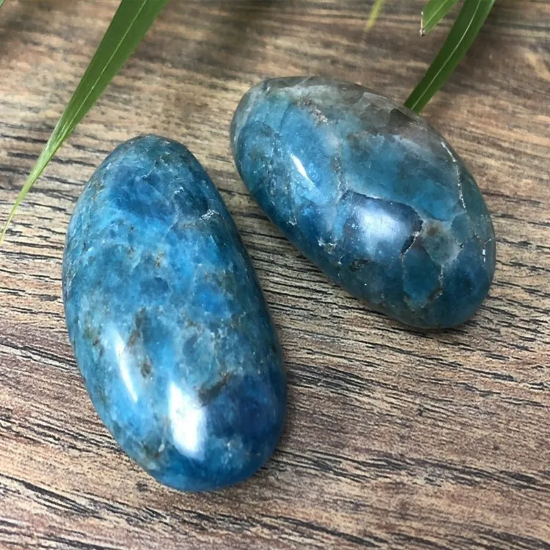 

Natural gemstone blue apatite palm crystal healing stones for home decoration