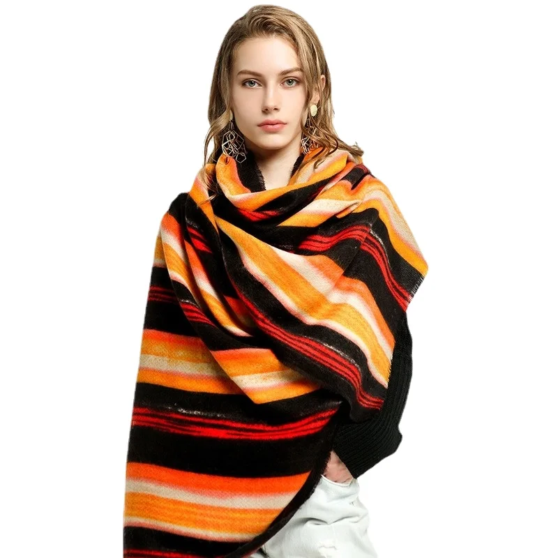 Акриловый женский шарф с радужным узором теплый и удобный в европейском