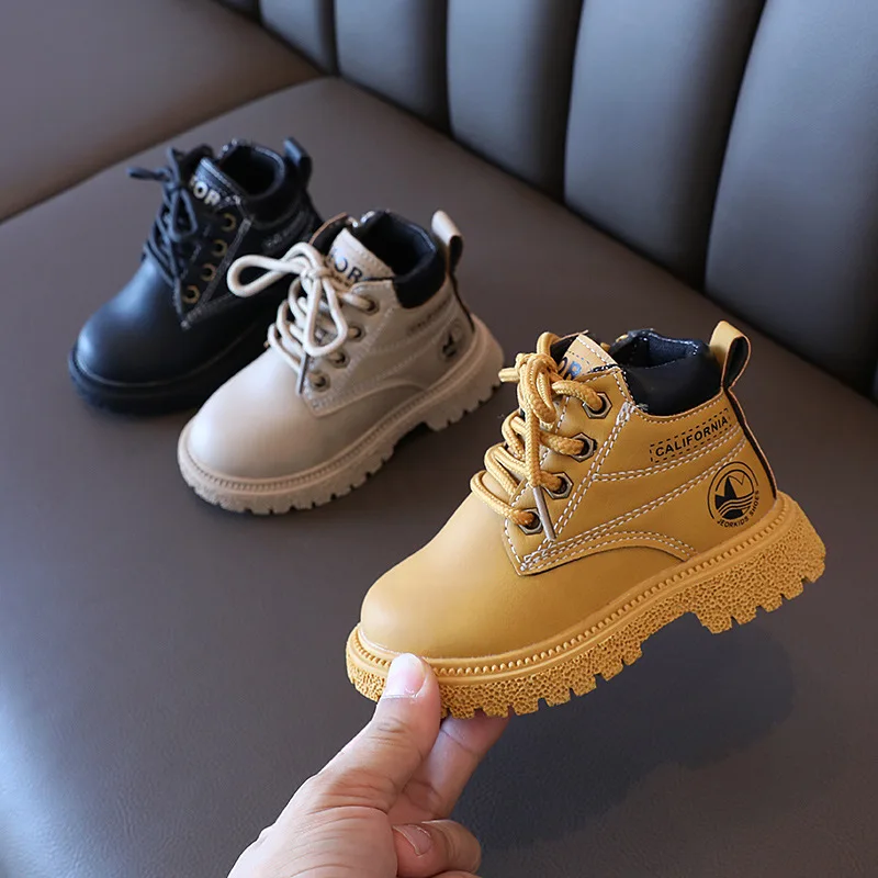 

CAPSELLA KIDS Fashion Leather Boots for Boys Girls Soft Sole Fashion Boots 1-6 Years Children Autumn Winter Shoes Zip Soft 21-30