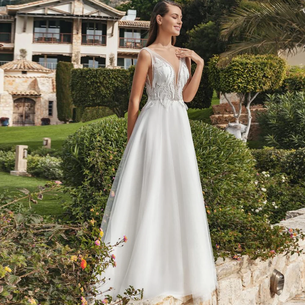 

Bridal Dresses Attractive A-Line Floor-Length Sleeveless V-Neck Tulle Appliques Backless Classical Sweep Train Vestidos De Novia