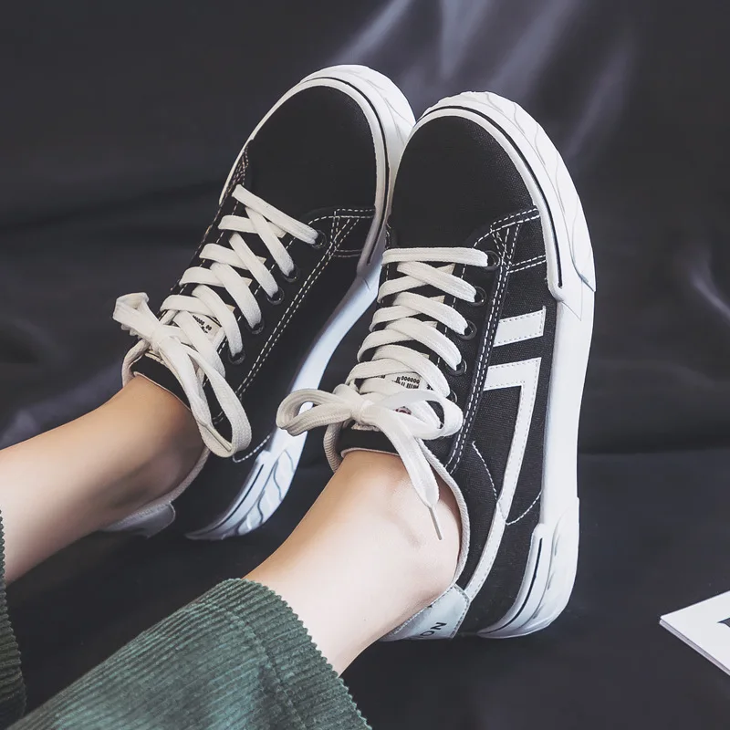 

New Sneakers for Women Vulcanized Shoes Lace-up Casual Canvas Shoes Size 35-40 Breathable High Top Women Shoes Tenis Feminino