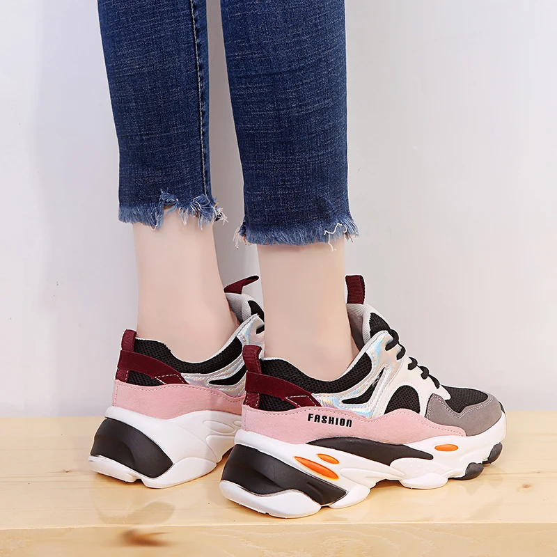 Женские кроссовки на толстой подошве Fujin дышащие разных цветов с перекрестной