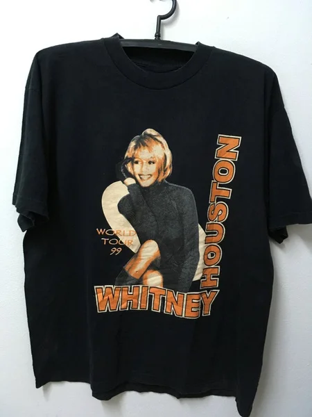 

Vintage90s Whitney Houston 1999 World Tour Black T-Shirt Men