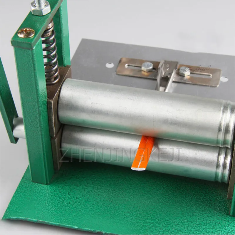 

Hand Shake Rolling Machine Layering Manual Stripper Leather Brace Machine For Pressing And Drawing Printing Hot Flower Equipment