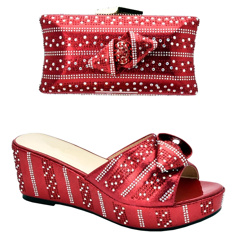 Комплект из туфель и сумок украшенных стразами в итальянском стиле|Женские