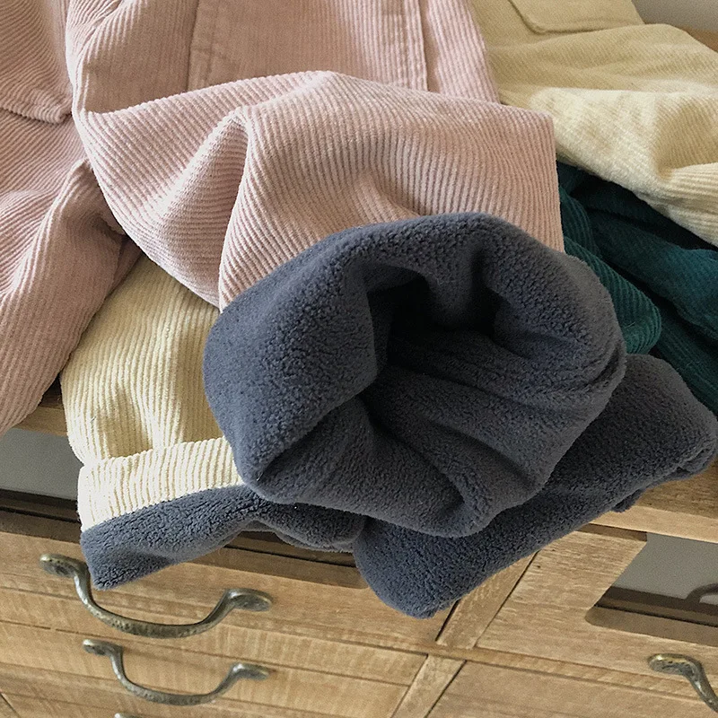 

Children's wear 2020 new Korean boys and girls three button corduroy trousers children's velvet