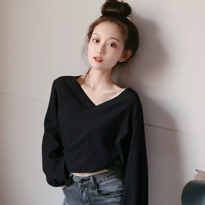 

Women Sexy Crop Tops Long Sleeve V-neck T-shirt Cotton Short Section Loose Tops Autumn Women Clothing Solid Color T Shirt