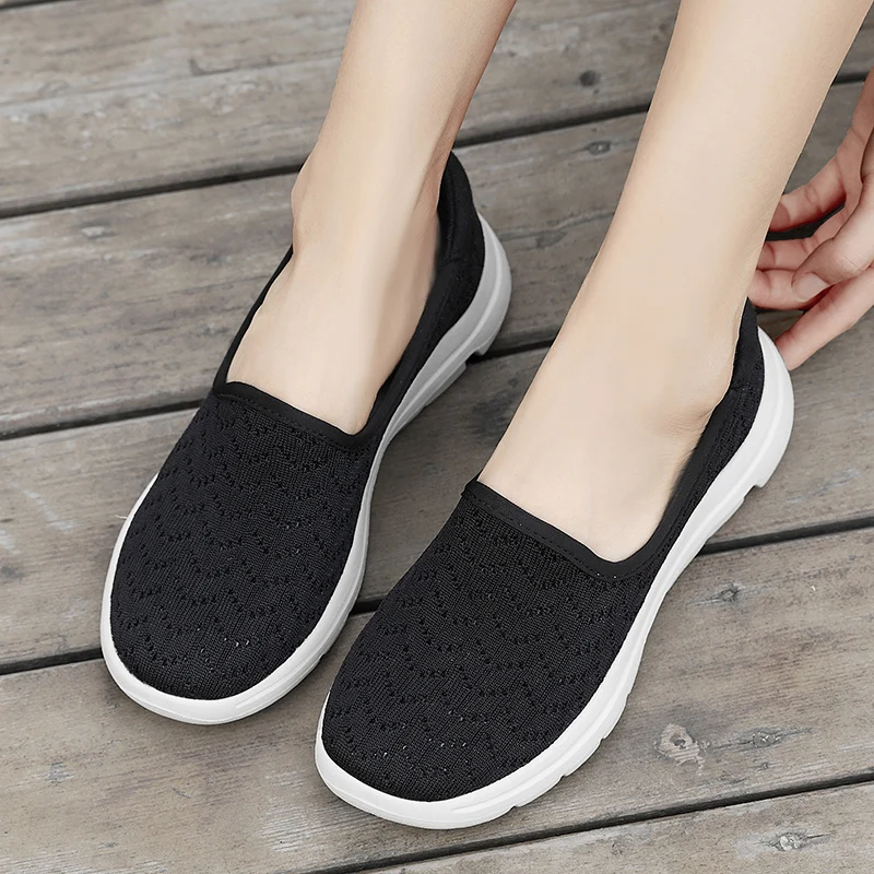 

2021 Women Flat Shoes Knit Woman Casual Slip on Vulcanized Shoes Female Mesh Soft Breathable Women Footwear for Ladies Sneakers