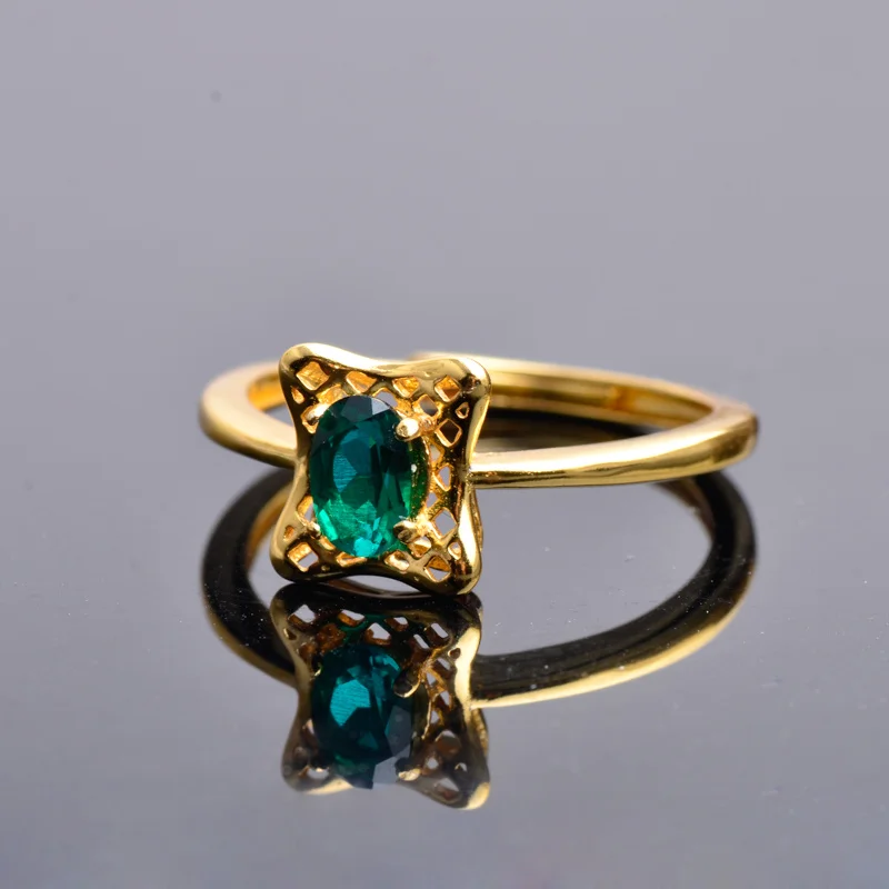 Женское кольцо из серебра 925 пробы с изумрудами 4 Х6 мм | Украшения и аксессуары