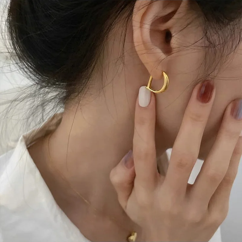 

2021 New Trendy Metal Gold Letter D Earrings For Women Vintage Cute boucle oreille femme Fashion Jewelry earings