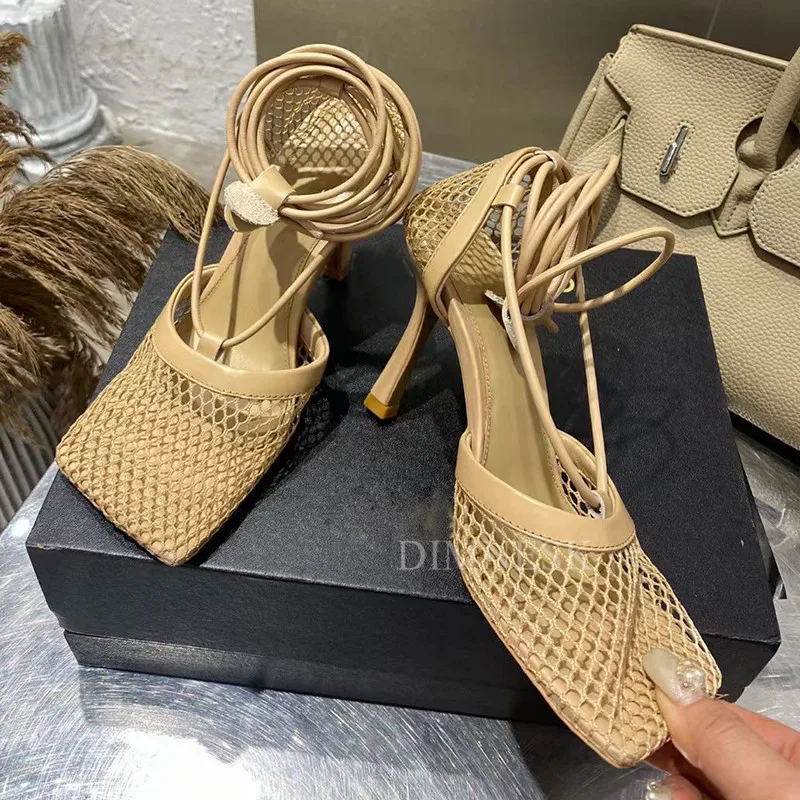 Murah 2021 Net Mesh Tipis High Heel Sandal Wanita Square Toe Pergelangan Kaki Strappy Permen Warna Sandalias Musim Panas Seksi Gaun Pesta Sepatu Wanita