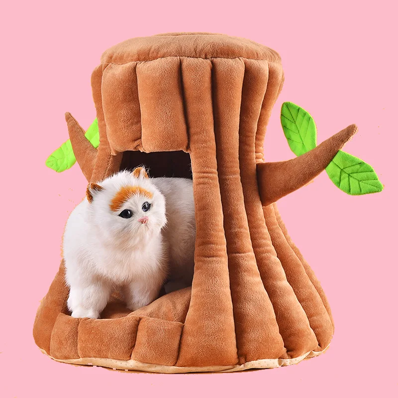 Кошка кровать милый кот дерева гнезда при глубоком сне кота зимние домашние