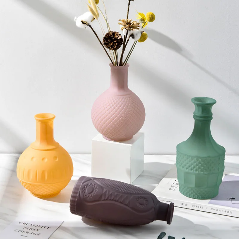 

Creative Nordic Frosted Relief Dried Flower Vase Glass Hydroponics Vase Desktop Flower Arrangement Home Decoration Ornaments