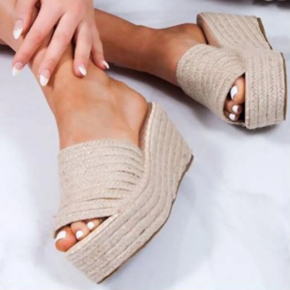 

DORATASIA Female Fashion Solid Slip On Slippers 2020 Daily Slippers Women Open Toe Casual Wedges Straw Heel Brand Shoes Woman