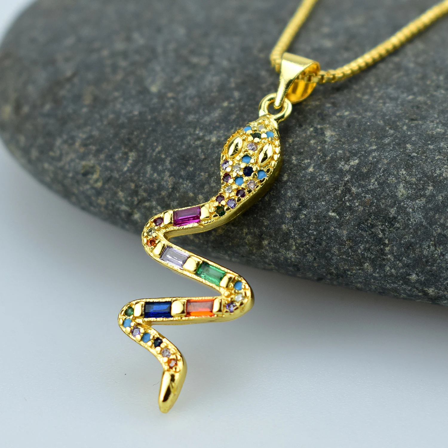 Женский кулон в виде змеи с радужным Цирконом | Украшения и аксессуары