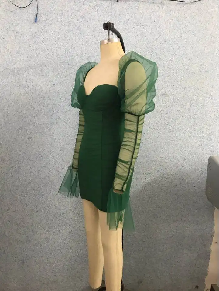 Новинка 2019 года осенне зимнее женское платье в стиле ретро темно зеленое с