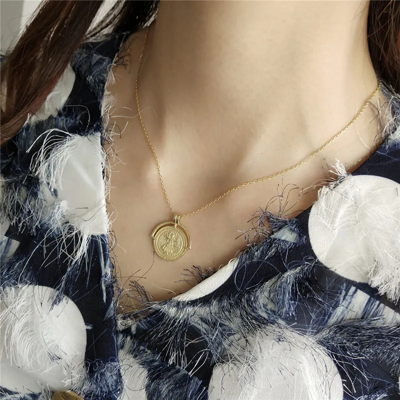 

POFUNUO Real 925 Sterling Silver Exquisite Personalized European Queen Coin Pendant Necklace For Women New Fashion Gold Necklace