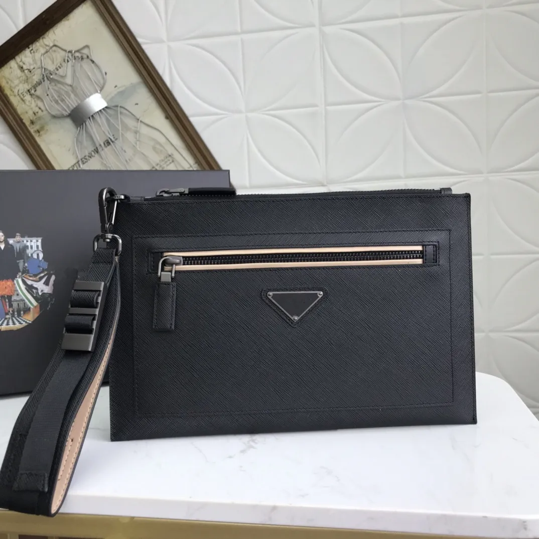 

New leather men and women large-capacity fashion handbag messenger bag clutch