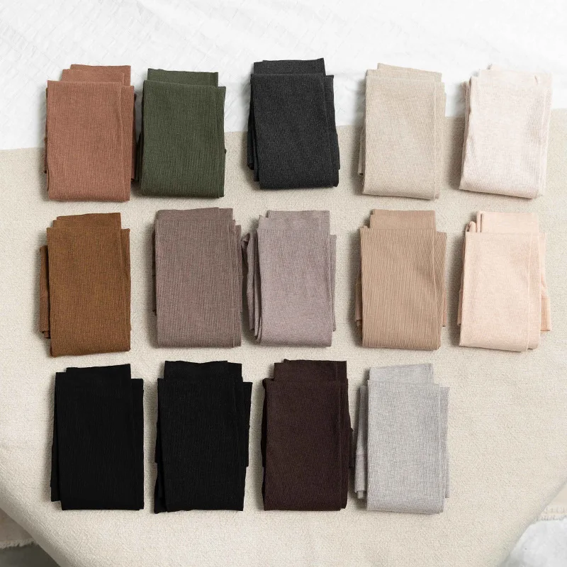 Autumn and Winter Skinless Bottoming Socks Ladies Matte Abdomen Slimming Nine-point Pants Vertical Tights Woman Pants