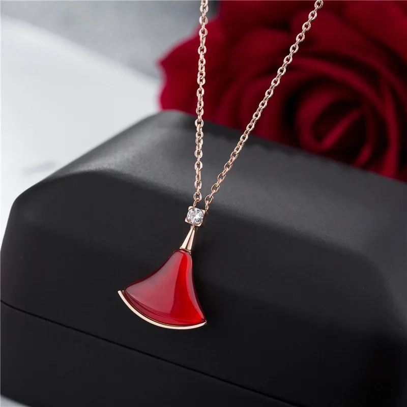 Ожерелье из титановой стали треугольник красная юбка ожерелье модные ювелирные