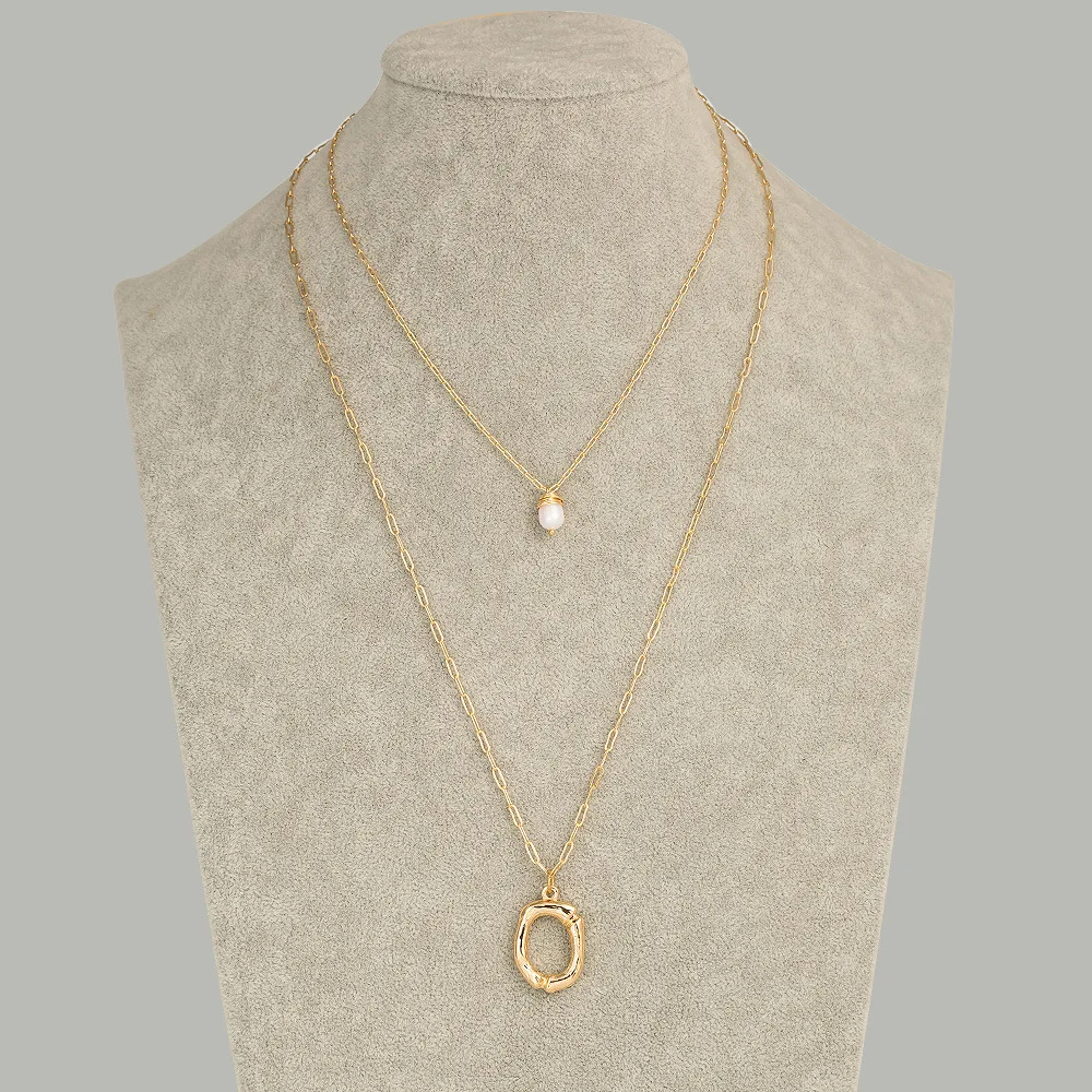 

Vintage Multilayer Alphabet 26 Letter Necklace Simple Charm Pearl Gold Color Link Chain Handmade Necklace For Female Party Gift