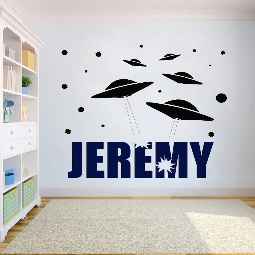 

Alien Invasion Wall Decal for kids rooms decoration Custom name Space Wall Sticker UFO Decals For Kids home decor Decal HY919