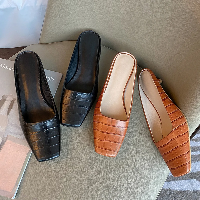 

ISNOM Embossed Cow Leather Slippers Women Square Toe Mules Shoes Woman Low Heels Slides Summer Fashion Ladies Slipper