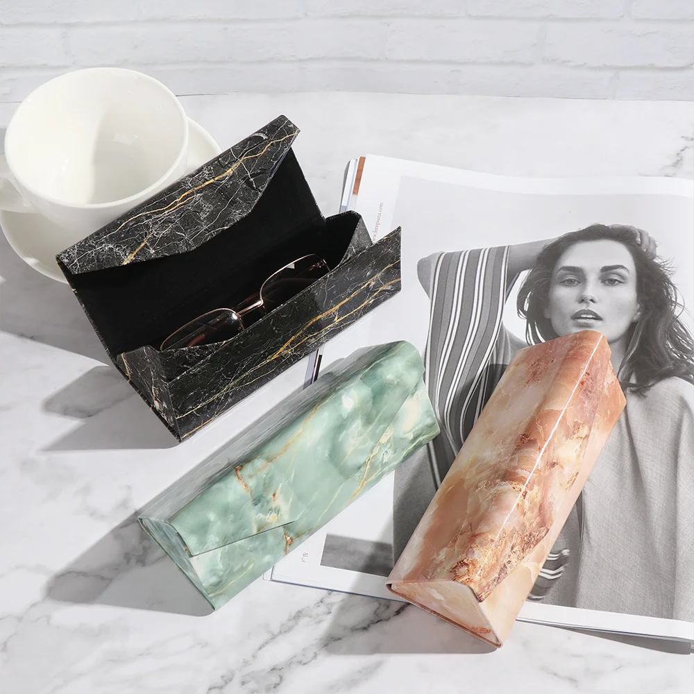 Коробка для очков треугольная Складная модный черный деловой футляр портативный