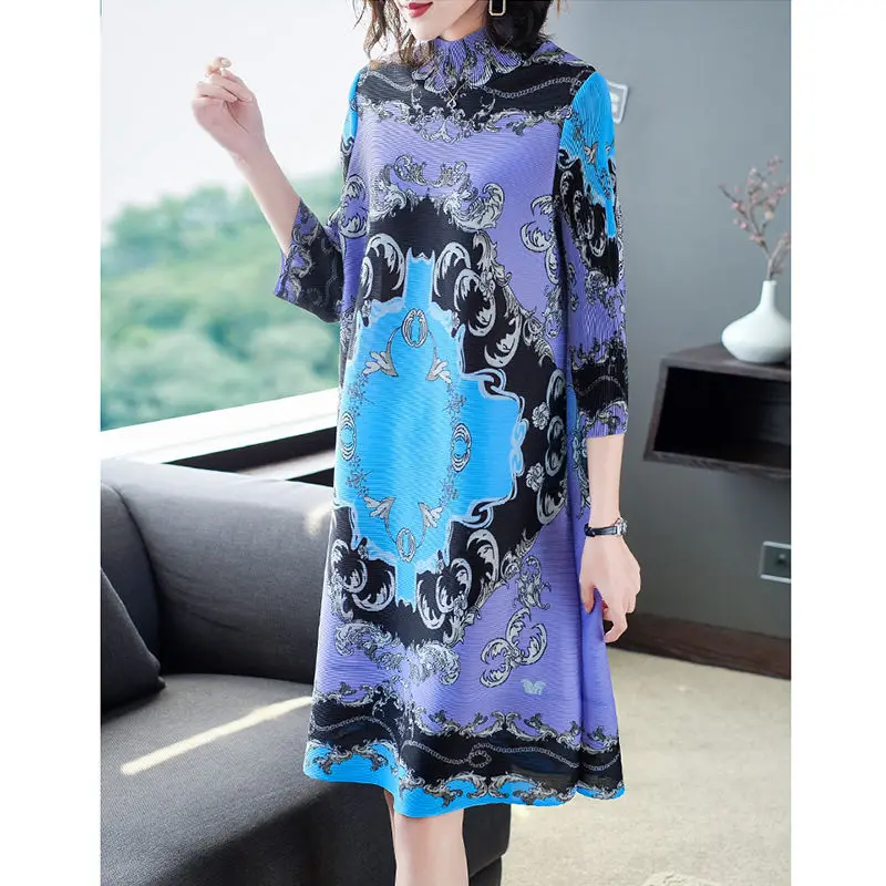 

Fashion high neck print large size pleated dress 2021 spring new western style retro loose over the knee