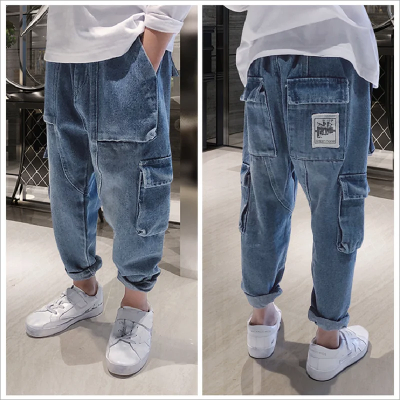 Осенние джинсы для детей штаны мальчиков весенние свободные джинсы-шаровары с