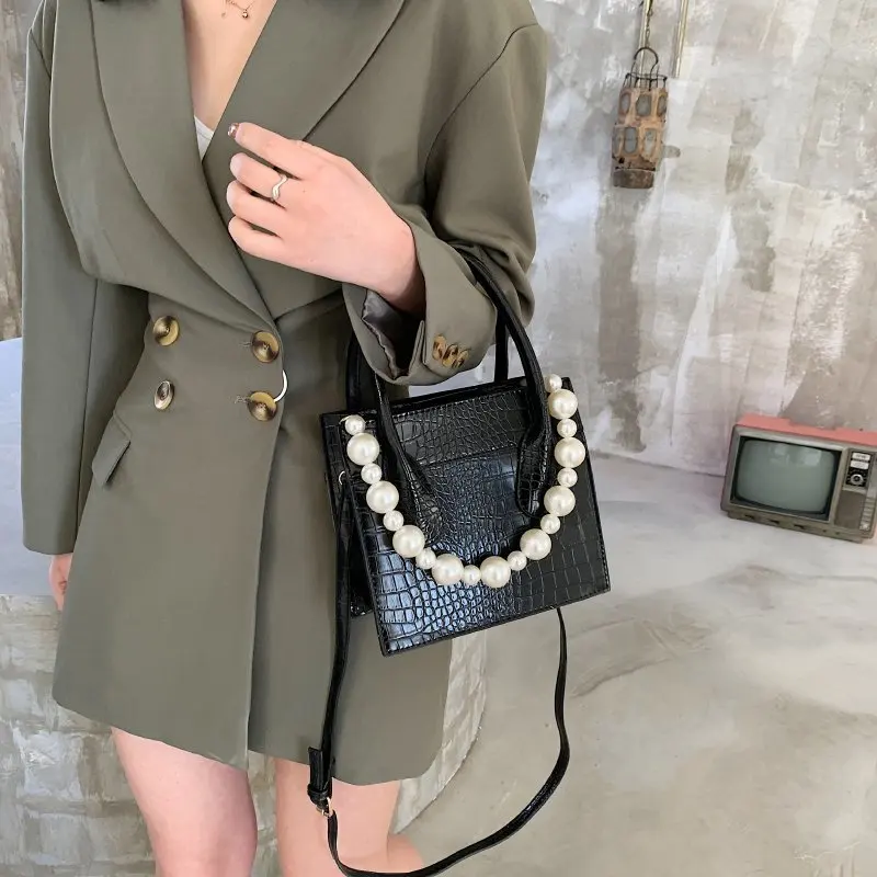 

Crocodile Pattern Handbags for Women 2021 Brand Designer Quality PU Leather Crossbody Bags New Pearl Chains Shoulder Bag Female