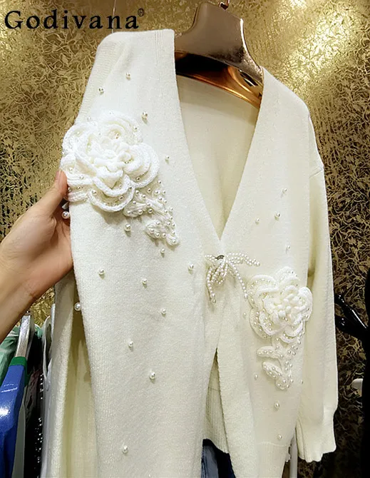 

Корейский модный белый вязаный свитер с объемными цветами, Женский плотный Кардиган большого размера с бусинами и жемчужинами, зимний свит...