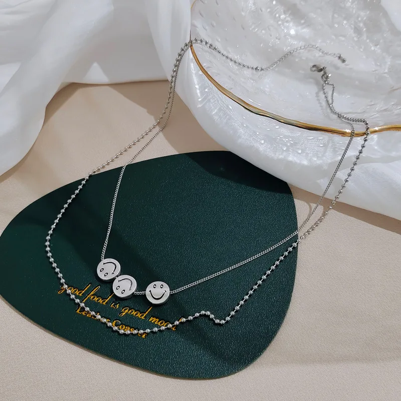 

2021 New Korean Vintage Geometric Round Happy Face Double Layer Metallic Ball Beads Chain Necklace for Women Jewelry
