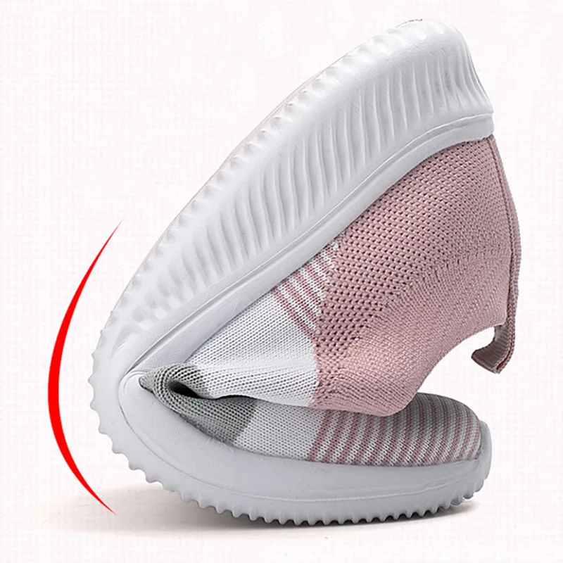 Женские легкие кроссовки-носки дышащие вязаные лоферы на плоской подошве без