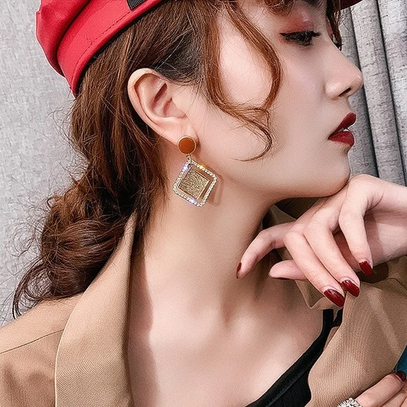 

Personality Earring for Women S925 Silver Needle Geometric Diamond Hollow Long Earrings Jewelry 2021